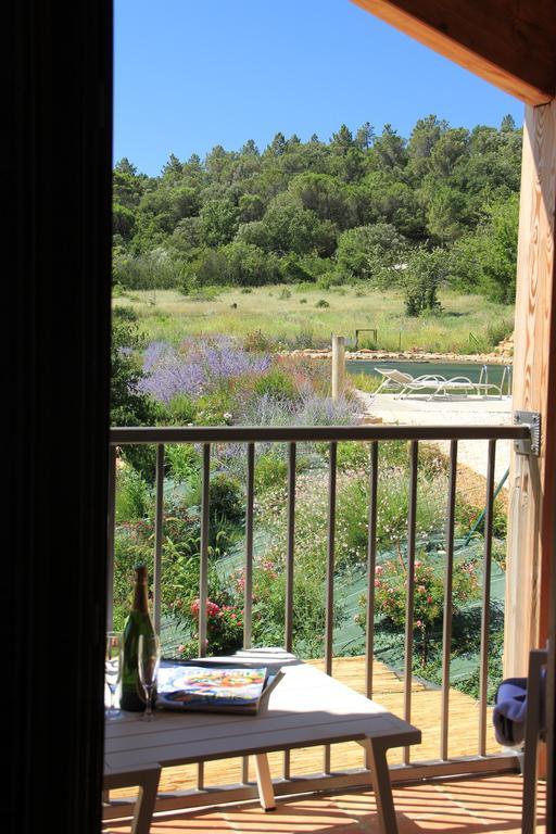 Hollyoaks Estate Hotel Saint-Pons-la-Calm Ruang foto
