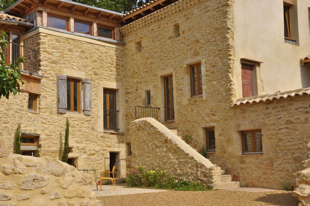 Hollyoaks Estate Hotel Saint-Pons-la-Calm Bagian luar foto