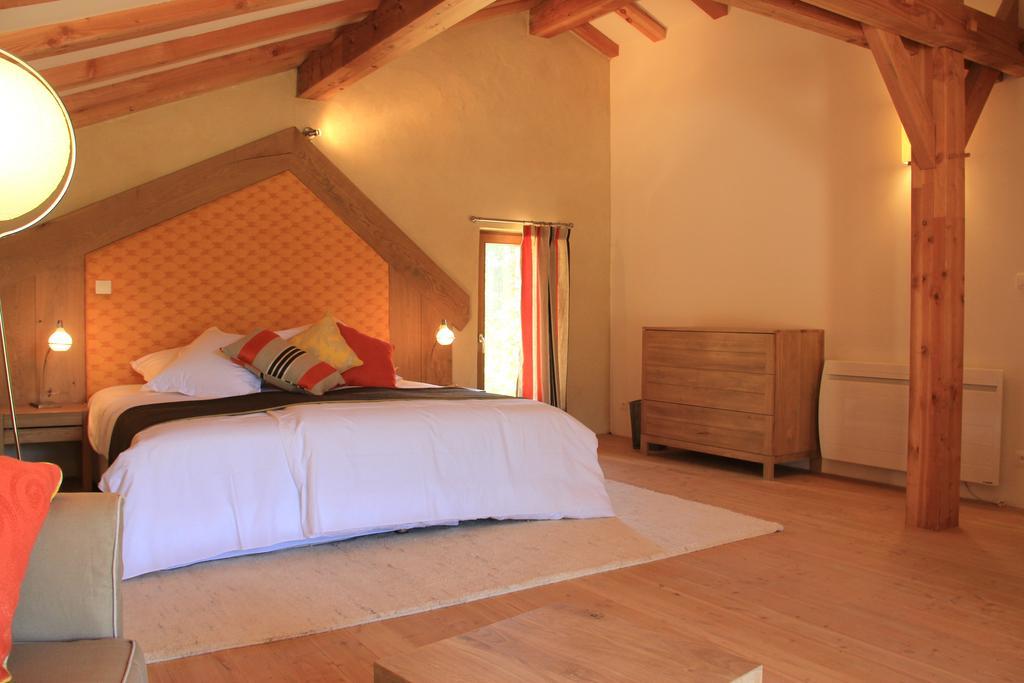 Hollyoaks Estate Hotel Saint-Pons-la-Calm Ruang foto
