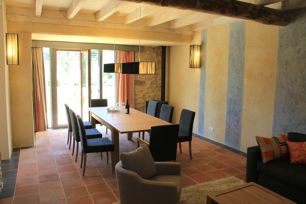 Hollyoaks Estate Hotel Saint-Pons-la-Calm Ruang foto