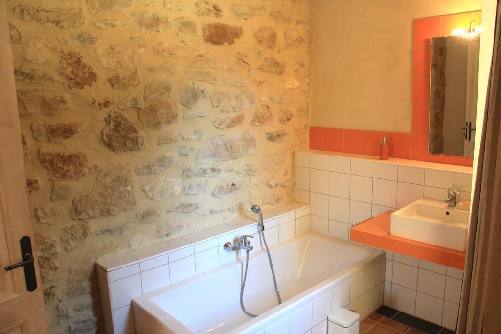 Hollyoaks Estate Hotel Saint-Pons-la-Calm Ruang foto